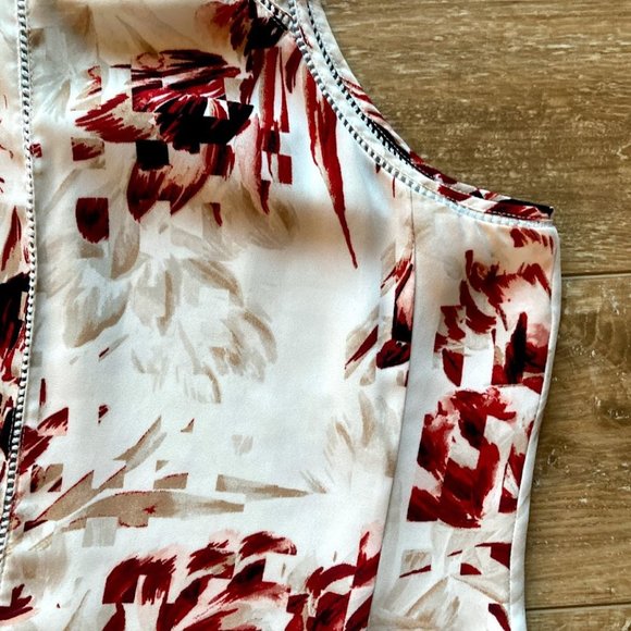 WHBM Maura Floral Shell Top Size XS - Picture 6 of 6